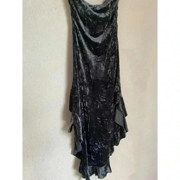 Silence + Noise Luna Velvet Strapless Ruffle Asymmetrical Goth Midi Dress S - Picture 3 of 14